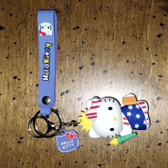 Hello Kitty Around The World Keychains - Picture 6 of 6